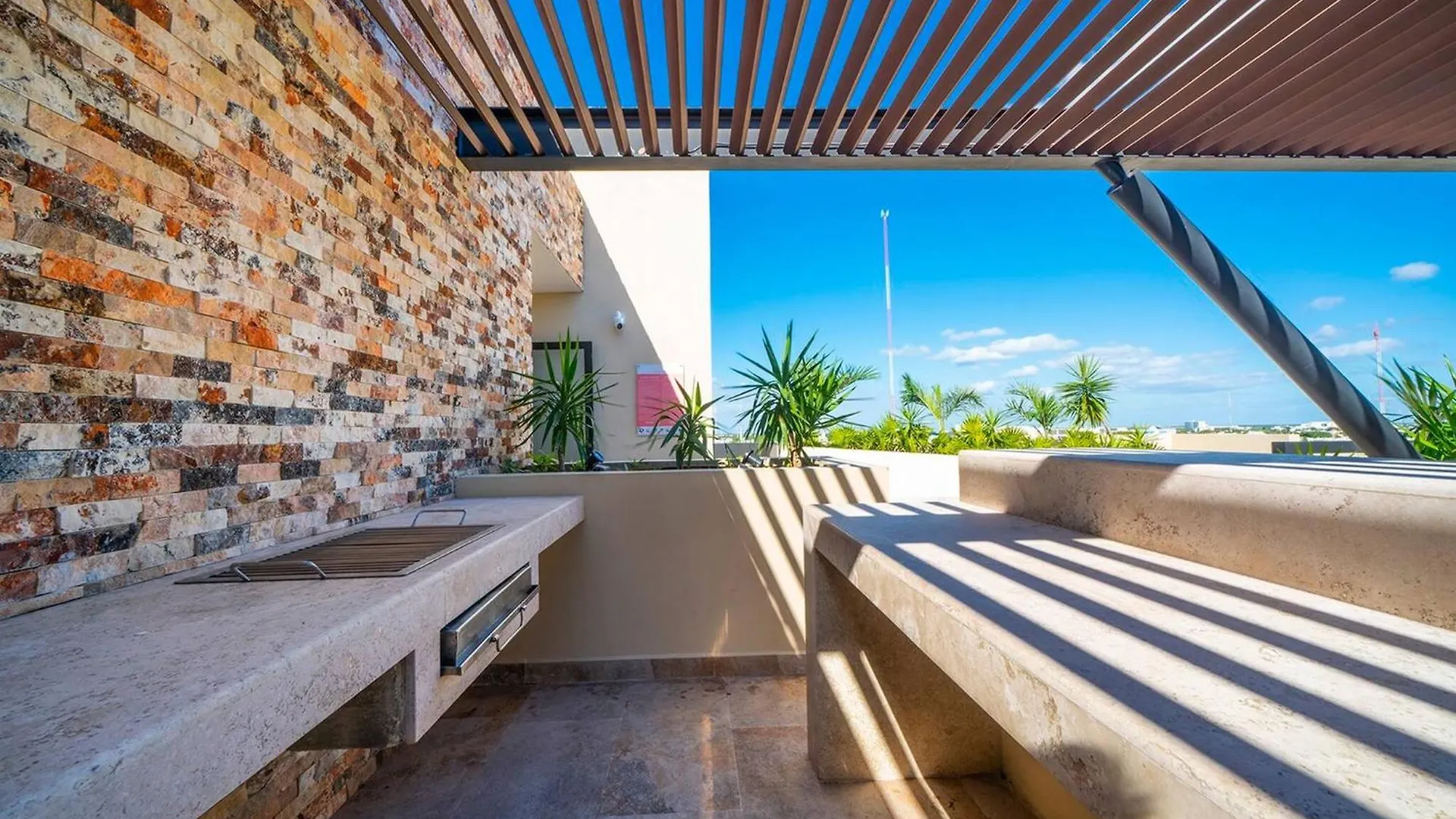 Luxury Studio With Pool And Gym - Modern And Central - At Syrena Condos 201 Playa del Carmen